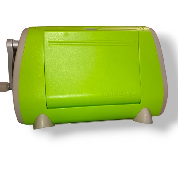 Cuttlebug Die Cutter & Embossing Machine - Picture 2 of 2